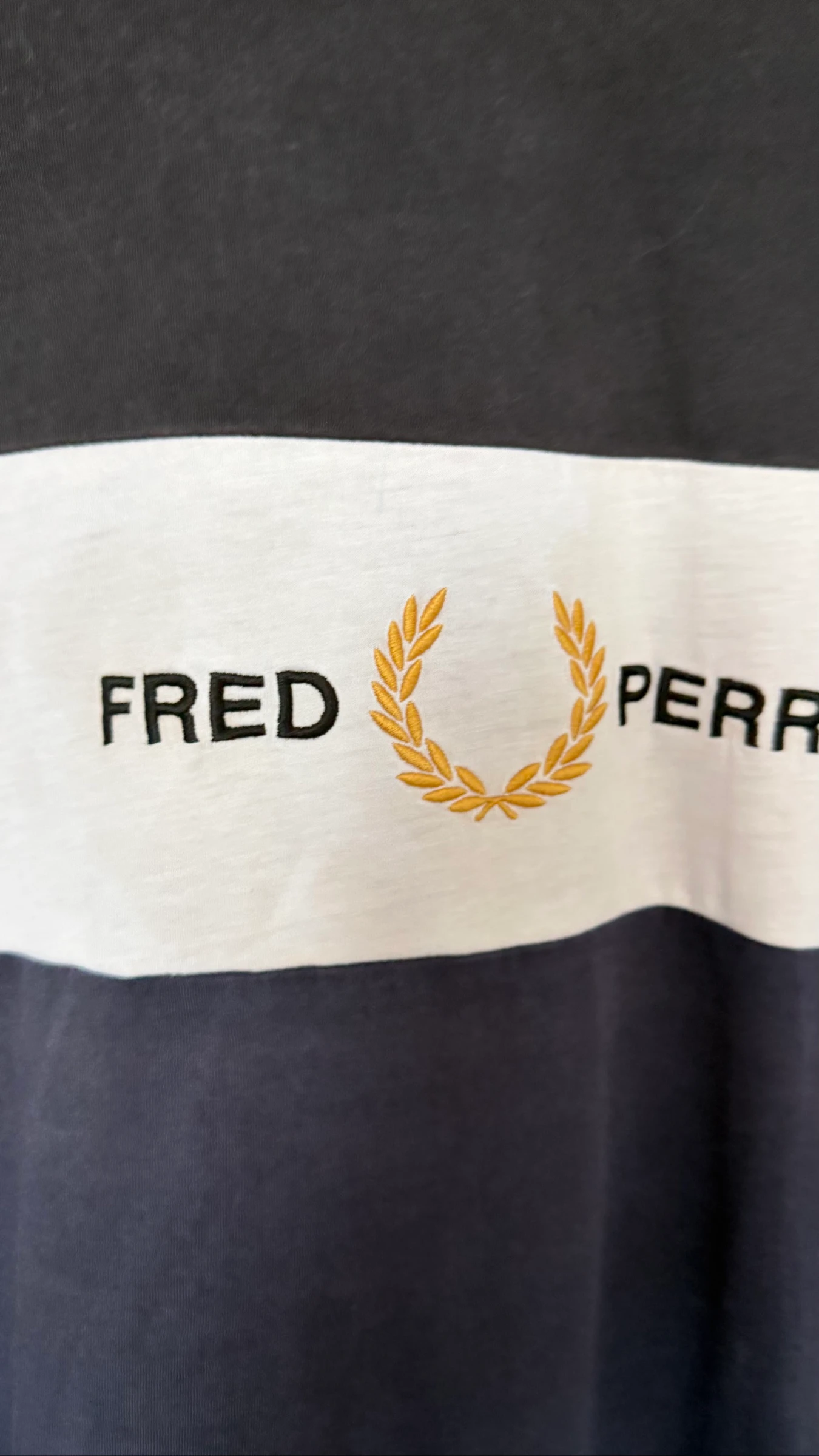 Camiseta Fred Perry color block – tamanho M – photo 3